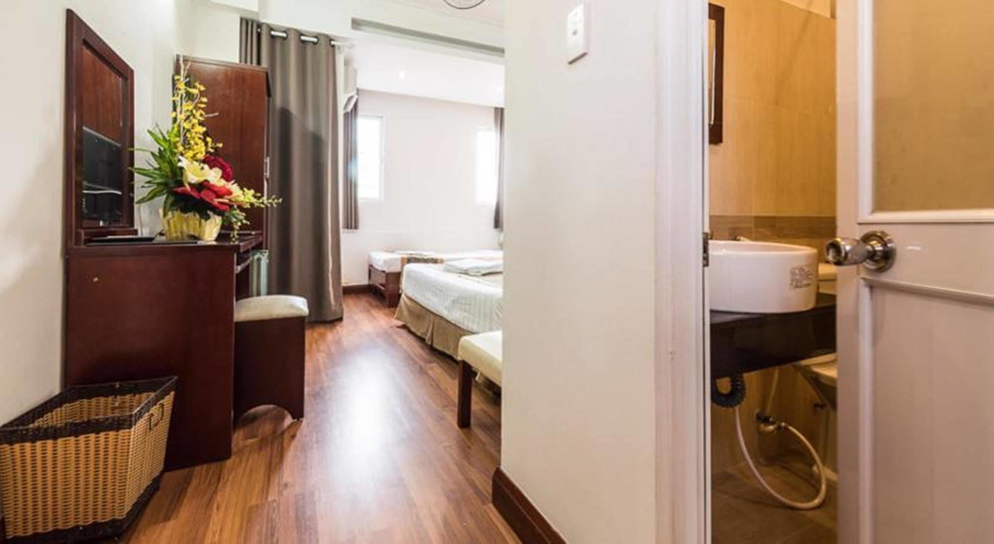 Saigon Odyssey Hotel - The Art Хошимин Экстерьер фото